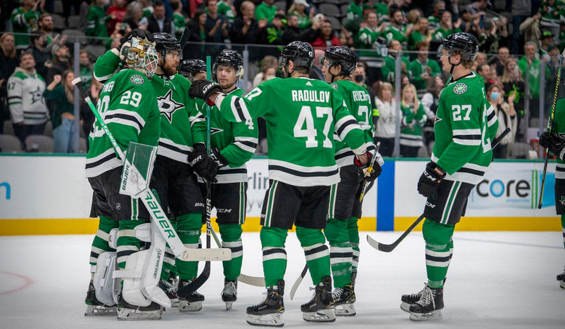 The Dallas Stars celebrate the win over the Minnesota Wild at the American Airlines Center
